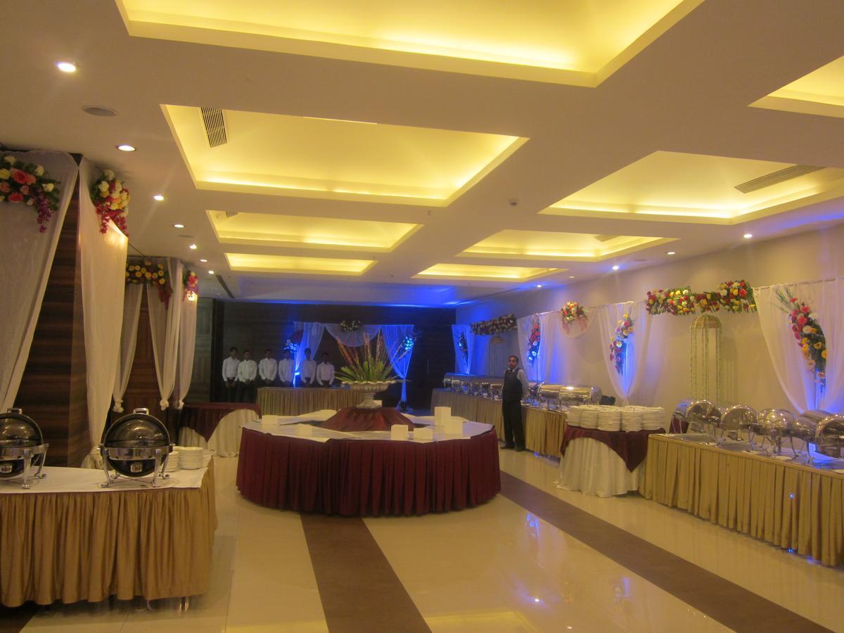 Vijaya Tej Clarks Inn Patna  Ngoại thất bức ảnh